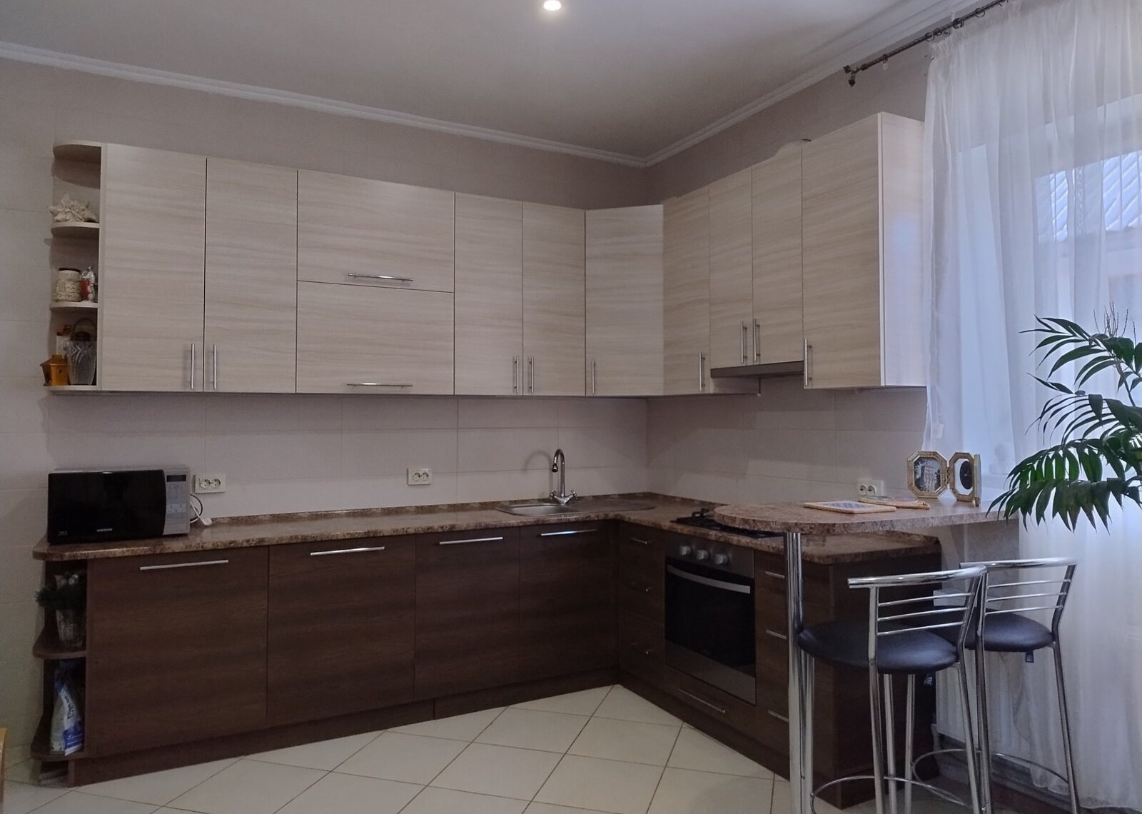 Продаж 1 поверхового будинку з ділянкою на 10 соток фото 1 Продаж 1 поверхового будинку з ділянкою на 10 соток фото 1