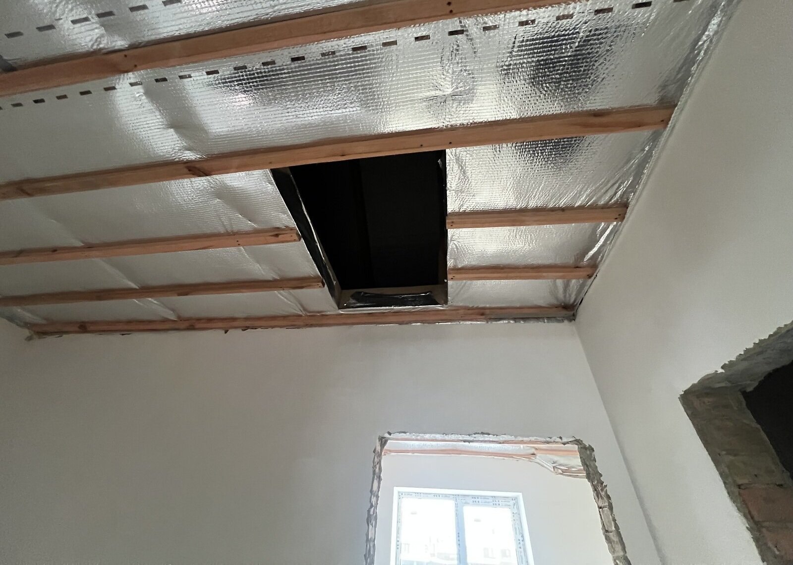 ������ 2 ����������� ��������� � ������� �� 1.5 ����� ���� 1