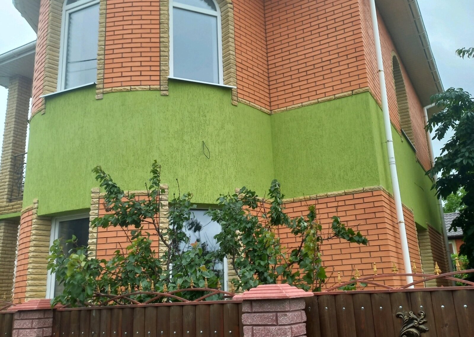 Продаж 2 поверхового будинку з опаленням і ділянкою на 5 соток фото 1 Продаж 2 поверхового будинку з опаленням і ділянкою на 5 соток фото 1