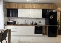 ������ 2 ����������� ��������� � ������� �� 2 �����, 76.3 ��. �, 2 ������, �� ��. ������ 1� ���� 1