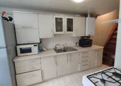 ������ 2 ����������� ������� � ������� �� 6 �����, 150 ��. �, 6 ����� ���� 8