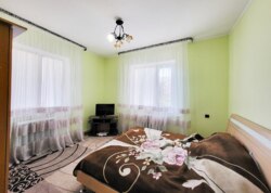 ������ 2 ����������� ������� � �������� � ������� �� 10 �����, 276 ��. �, 5 �����, �� ���. ���������� ���� 13