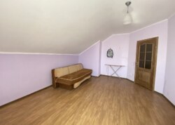 Продаж 2 поверхового будинку з ділянкою на 7.86 сотки фото 2 Продаж 2 поверхового будинку з ділянкою на 7.86 сотки фото 2