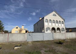 Продаж 2 поверхового будинку з гаражем і ділянкою на 17 соток фото 4 Продаж 2 поверхового будинку з гаражем і ділянкою на 17 соток фото 4