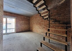 ������ 2 ����������� ��������� � ������� �� 1.5 ����� ���� 21