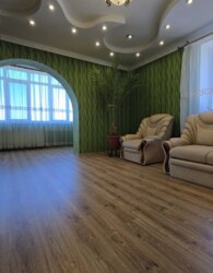 Продаж 3 поверхового будинку з опаленням і ділянкою на 2.5 сотки фото 4 Продаж 3 поверхового будинку з опаленням і ділянкою на 2.5 сотки фото 4