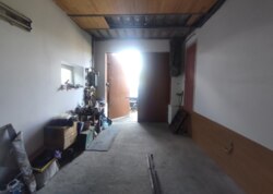 ������ 2 ����������� ������� � ������� �� 10 �����, 250 ��. �, 5 ����� ���� 16