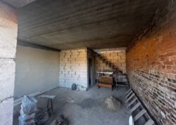 ������ 2 ����������� ��������� � ������� �� 1 ����� ���� 3