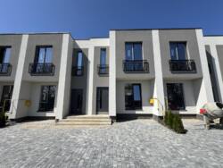  FLAGMAN RESIDENCE  1