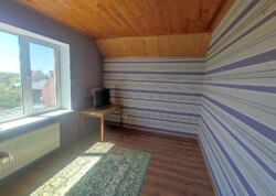 ������ 2 ����������� ������� � ������� �� 10 �����, 250 ��. �, 5 ����� ���� 4