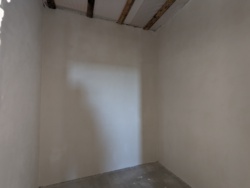 🏡        4 !  18