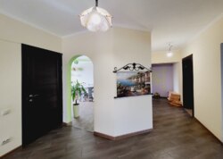 ������ 2 ����������� ������� � ������� �� 18 ����� ���� 12