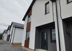 ������ 2 ����������� �������� � ������� �� 2 ����� ���� 5