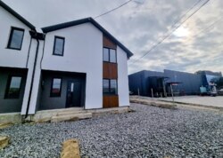 ������ 2 ����������� �������� � ������� �� 2 ����� ���� 16