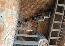 ������ 2 ����������� �������� � ������� �� 1 ����� ���� 4