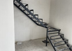 ������ 2 ����������� ��������� � ������� �� 1.5 ����� ���� 17