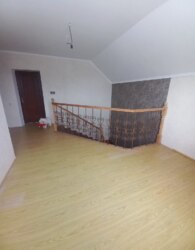 ������ 2 ����������� ������� � ������� �� 6 �����, 213.2 �� ���� 7