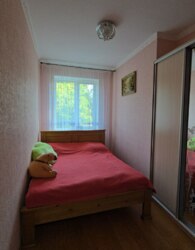 Продаж 3 поверхового будинку з опаленням і ділянкою на 2.5 сотки фото 24 Продаж 3 поверхового будинку з опаленням і ділянкою на 2.5 сотки фото 24