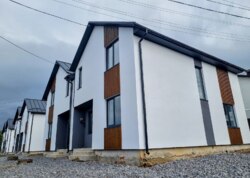 ������ 2 ����������� �������� � ������� �� 2 ����� ���� 12