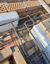 ������ 3 ����������� ��������� � ������� �� 2 ����� ���� 3