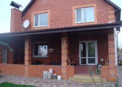 ������ 2 ����������� ������� � ������� �� 10 �����, 250 ��. �, 5 ����� ���� 12