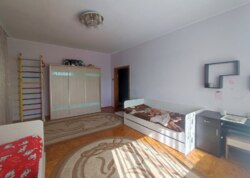 ������ 2 ����������� ������� � �������� � ������� �� 10 �����, 276 ��. �, 5 �����, �� ���. ���������� ���� 8