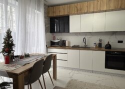 ������ 2 ����������� ��������� � ������� �� 2 �����, 76.3 ��. �, 2 ������, �� ��. ������ 1� ���� 18