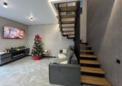 ������ 2 ����������� ��������� � ������� �� 1.5 ����� ���� 8