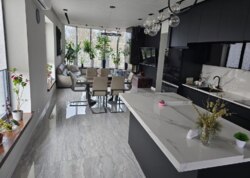 ������ 2 ����������� ������� � �������� � ������� �� 1000 ����� ���� 12