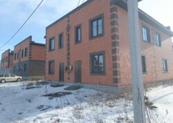 ������ 2 ����������� �������� � ������� �� 1 ����� ���� 10