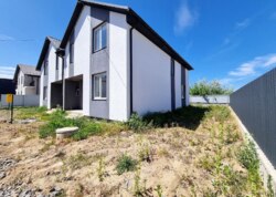 ������ 2 ����������� �������� � ������� �� 3 ����� ���� 8