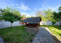 Продаж 2 поверхового будинку з гаражем і ділянкою на 4.08 сотки фото 6 Продаж 2 поверхового будинку з гаражем і ділянкою на 4.08 сотки фото 6