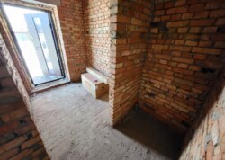 ������ 2 ����������� ��������� � ������� �� 1.5 ����� ���� 9