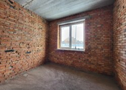 ������ 2 ����������� ��������� � ������� �� 1.5 ����� ���� 10