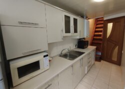 ������ 2 ����������� ������� � ������� �� 6 �����, 150 ��. �, 6 ����� ���� 26