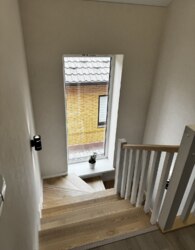 Продаж 2 поверхового будинку з верандою і ділянкою на 3 сотки фото 11 Продаж 2 поверхового будинку з верандою і ділянкою на 3 сотки фото 11