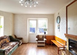 Продається унікальний дім на 25 сотках землі з власним підвалом, гаражем та сауною. фото 9 Продається унікальний дім на 25 сотках землі з власним підвалом, гаражем та сауною. фото 9