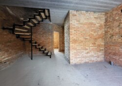 ������ 2 ����������� ��������� � ������� �� 1.5 ����� ���� 13