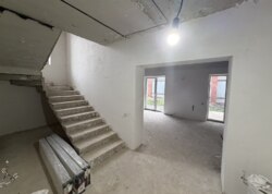 ������ 2 ����������� ������� � �������� � ������� �� 4.14 �����, 147 ��. �, 4 ������, �� ����. ������������ ���� 10