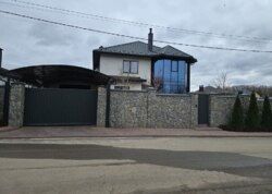 ������ 2 ����������� ������� � �������� � ������� �� 1000 ����� ���� 14