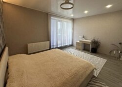 Продаж 2 поверхового дуплекса з ділянкою на 3.7 сотки фото 35 Продаж 2 поверхового дуплекса з ділянкою на 3.7 сотки фото 35