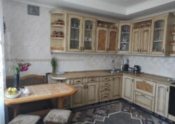 ������ 2 ����������� ������� � �������� � ������� �� 10 �����, 276 ��. �, 5 �����, �� ���. ���������� ���� 18