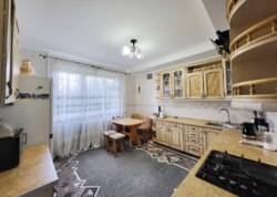 ������ 2 ����������� ������� � �������� � ������� �� 10 �����, 276 ��. �, 5 �����, �� ���. ���������� ���� 14