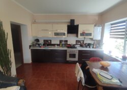 ������ 2 ����������� ������� � ������� �� 10 �����, 250 ��. �, 5 ����� ���� 51