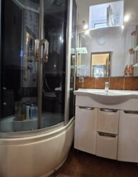 Продаж 3 поверхового будинку з опаленням і ділянкою на 2.5 сотки фото 16 Продаж 3 поверхового будинку з опаленням і ділянкою на 2.5 сотки фото 16