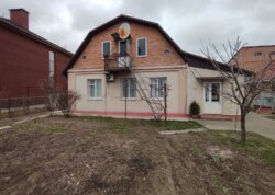 ������ 2 ����������� ������� � ������� �� 6 �����, 150 ��. �, 6 ����� ���� 31