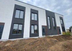 ������ 2 ����������� ��������� � ������� �� 2 ����� ���� 2