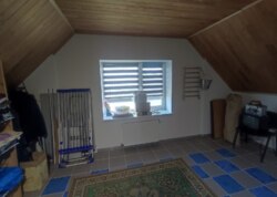 ������ 2 ����������� ������� � ������� �� 10 �����, 250 ��. �, 5 ����� ���� 6