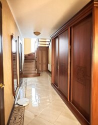 Продаж 2 поверхового будинку з верандою і ділянкою на 8 соток фото 5 Продаж 2 поверхового будинку з верандою і ділянкою на 8 соток фото 5