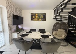 ������ 2 ����������� ��������� � ������� �� 1.5 ����� ���� 15